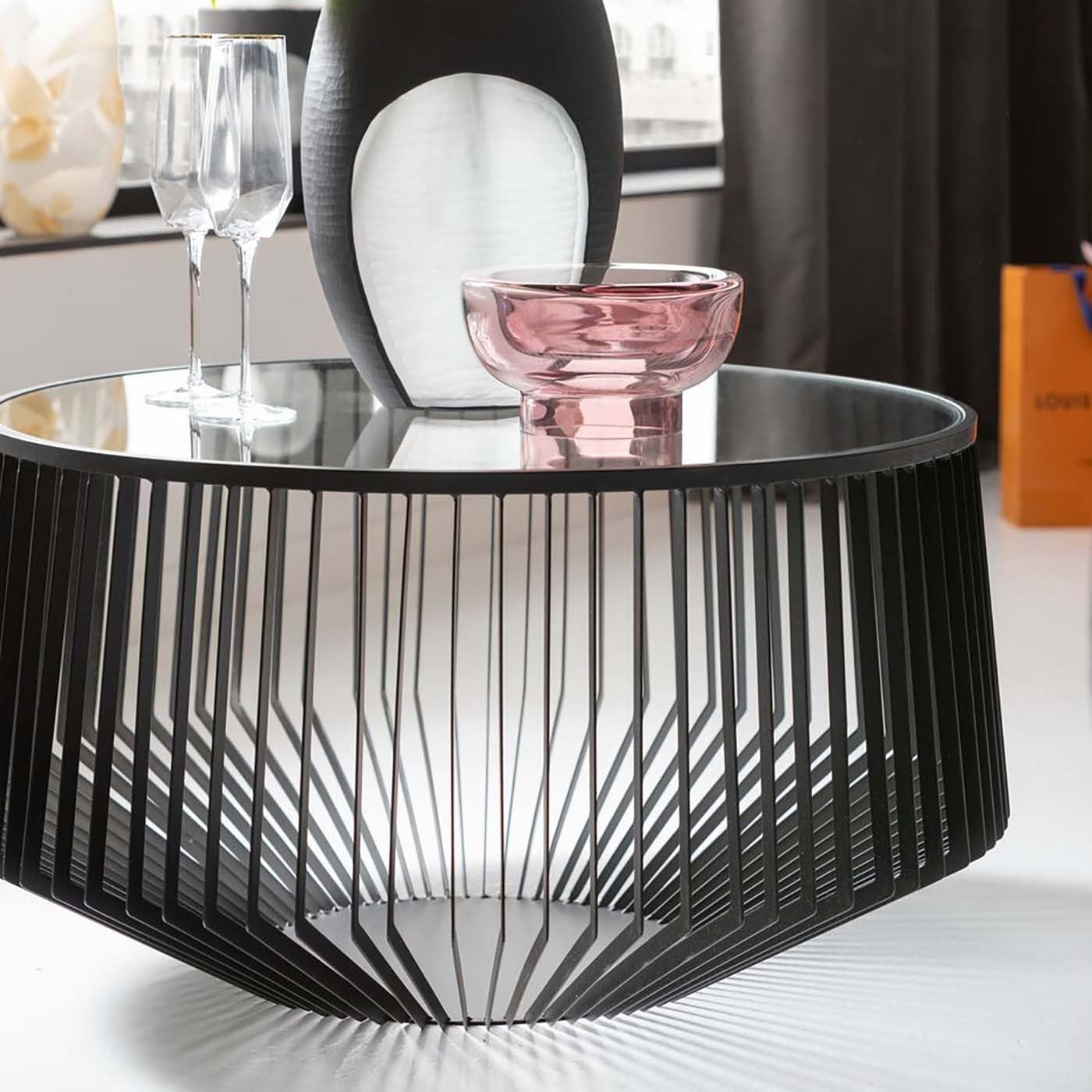 kare-design-couchtisch-corinne-runder-glastisch-80-cm-schwarz-sicherheitsglas-un image 5