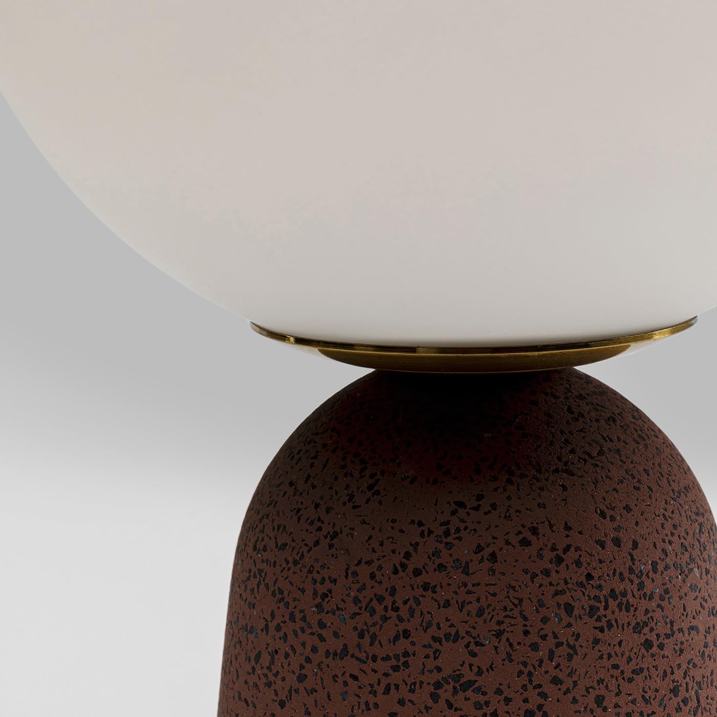kare-design-tischlampe-bollie-rot-31-cm-skandinavische-beton-glas-schreibtischla image 3