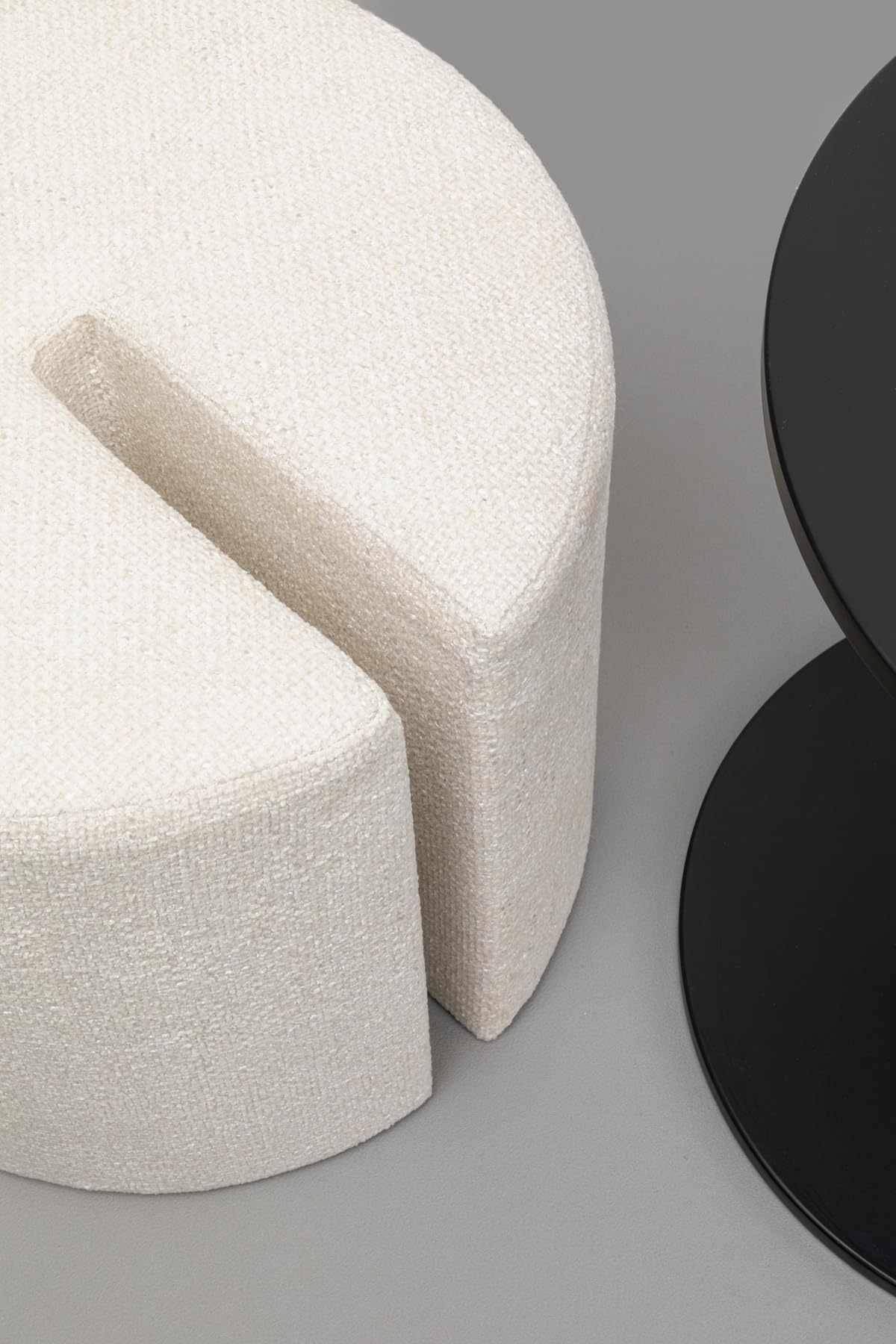 kare-design-better-together-beistelltisch-mit-hocker-2-teilig-creme-schwarz-53x4 image 4