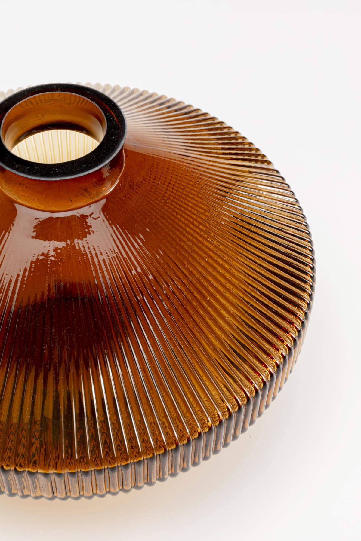 kare-design-vase-daphne-braun-blumenvase-aus-glas-h-he-24-cm-gemustert image 4
