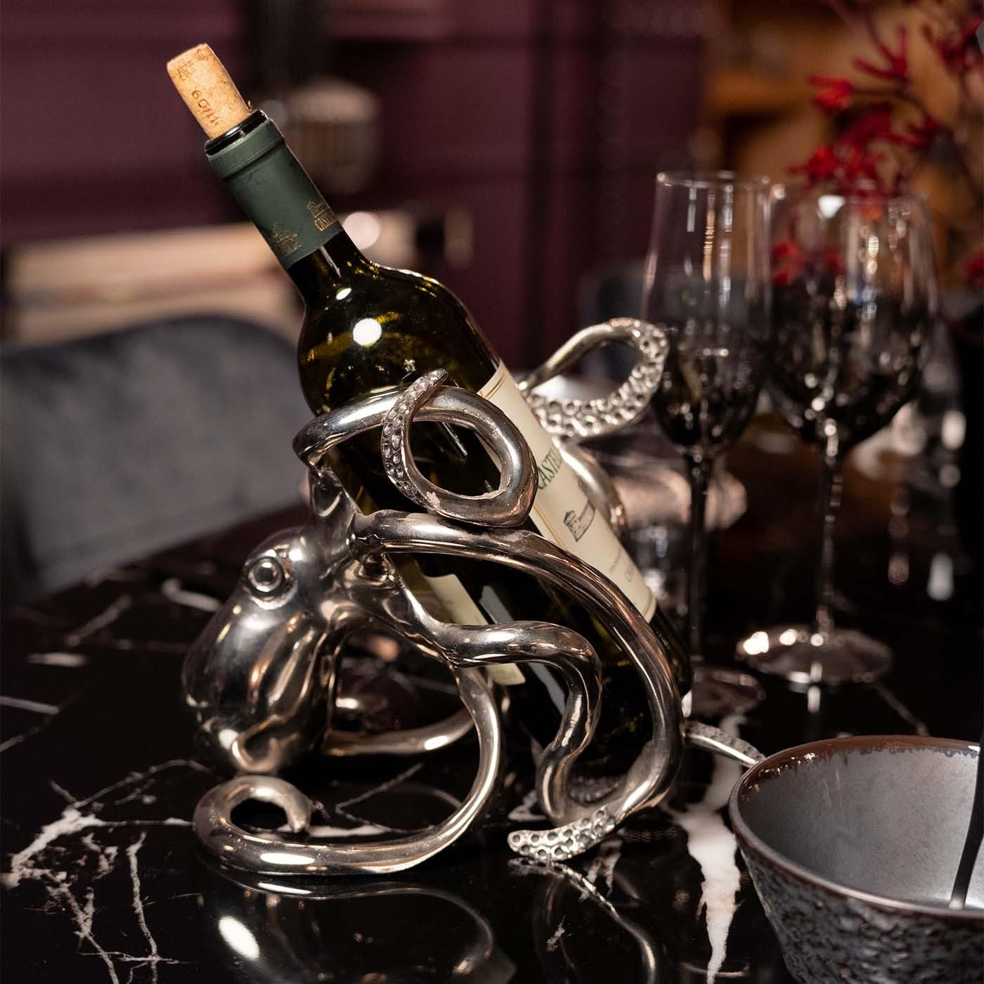 kare-design-flaschenhalter-octopus-silber-wein-flaschengestell-aluminium-25x16x2 image 2