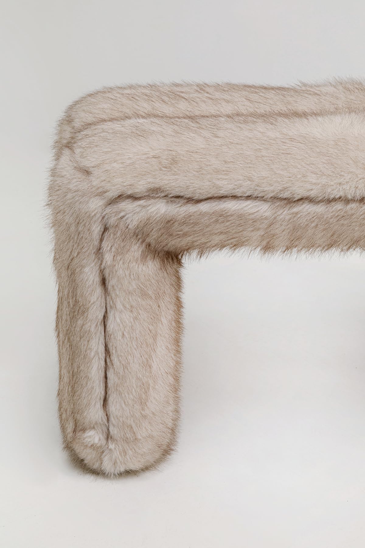 kare-design-lilja-soft-bank-beige-schmale-polsterbank-kunstfell-sitzh-he-42-cm-1 image 5