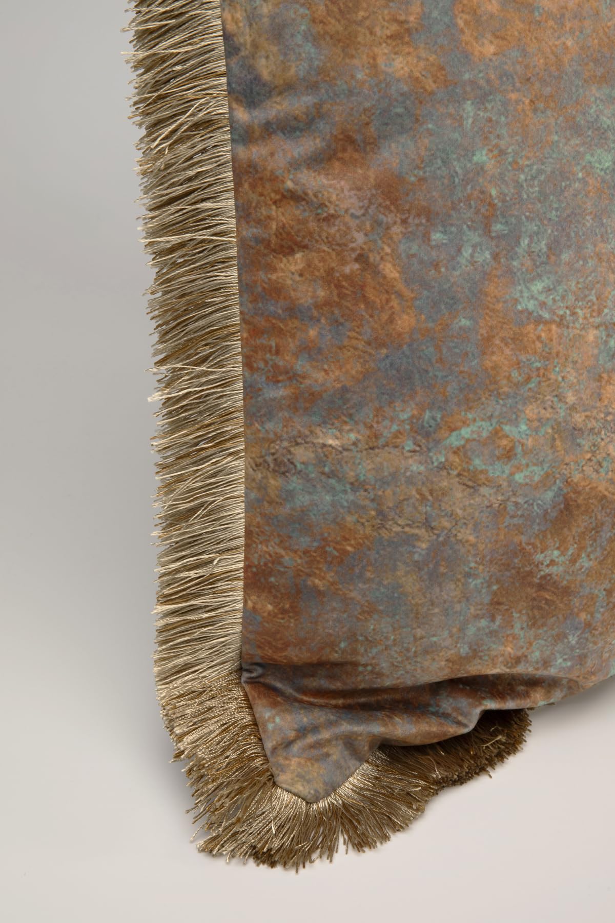 kare-design-antique-fringe-dekokissen-55x55-cm-blau-gold-mit-fransen image 5