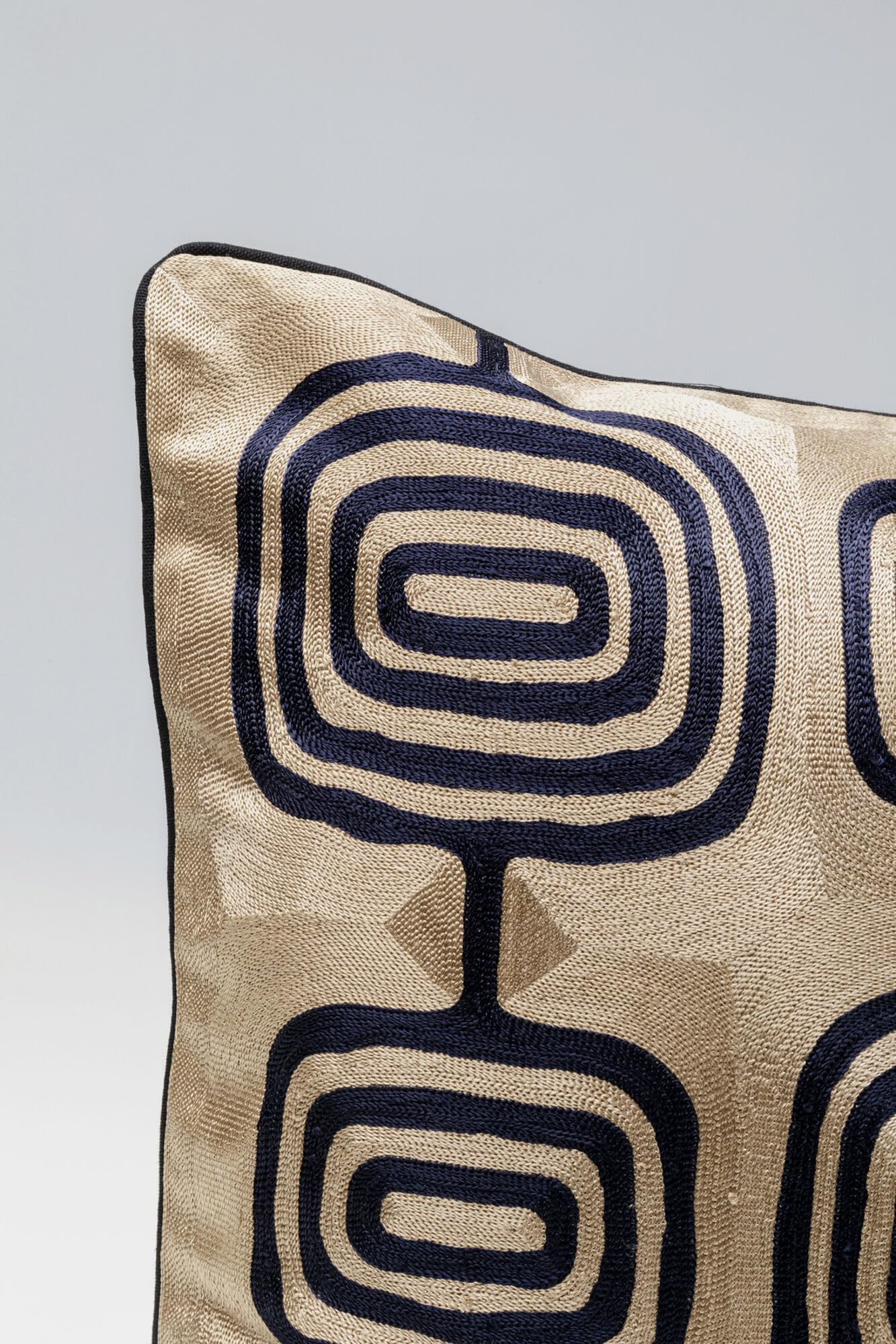 kare-design-kissen-catena-square-beige-schwarz-50x50-cm image 4