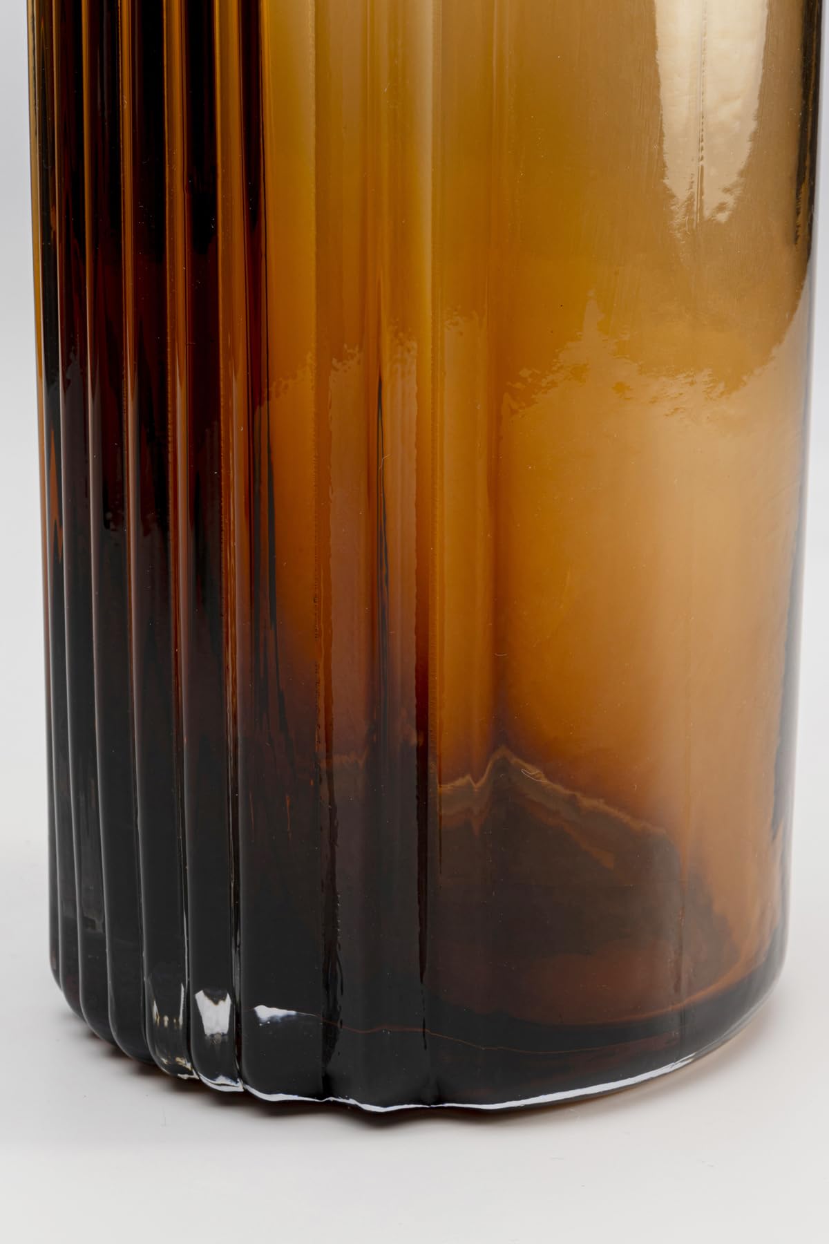 kare-design-vase-daphne-braun-36-cm-hohe-blumenvase-aus-glas image 3
