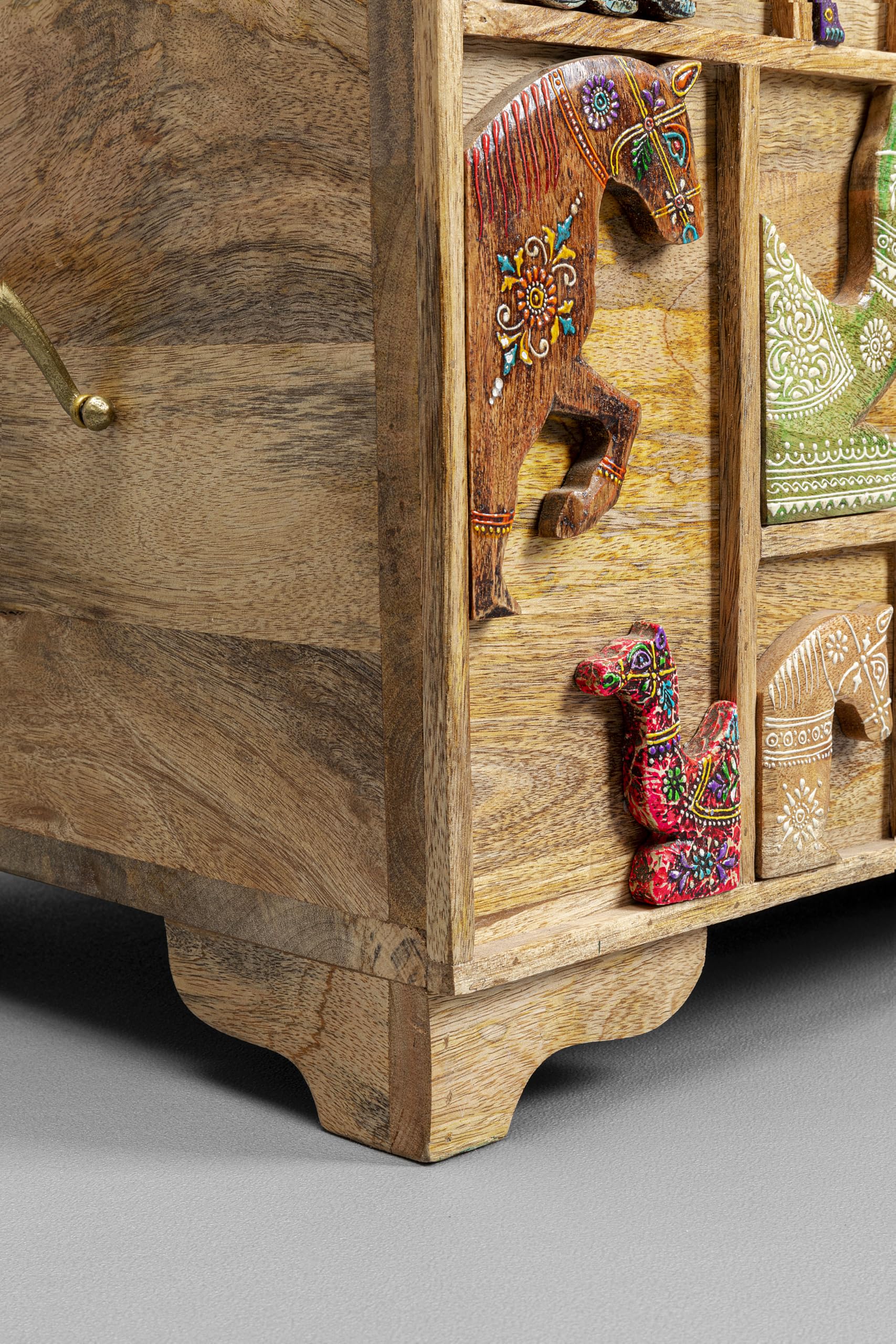 kare-design-truhe-zoo-81x47x42-cm-aufbewahrungstruhe-mango-massivholz-tiermotive image 6