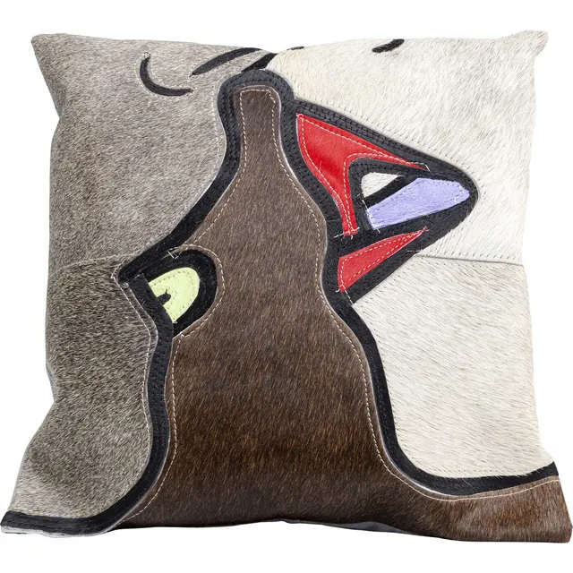 kare-design-kissen-close-kiss-40x40-cm-patchwork-zierkissen-echtfell image 1