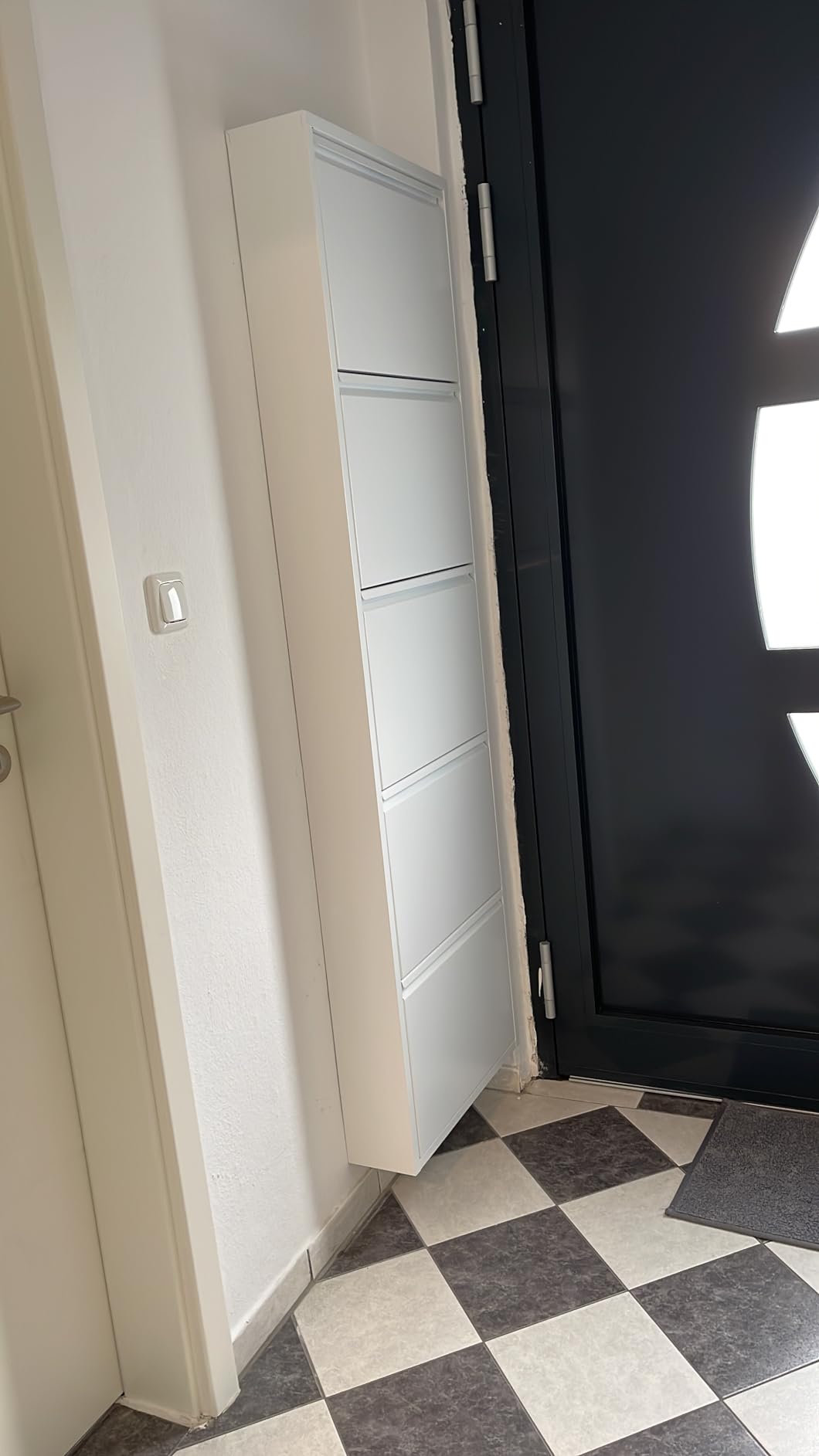 Schmal und praktisch