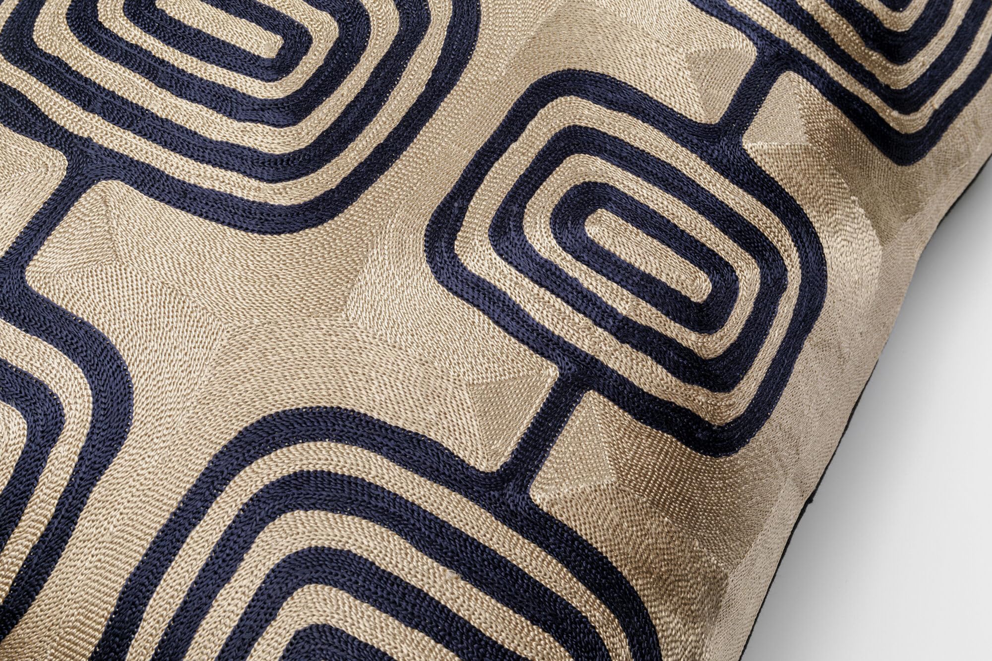 kare-design-kissen-catena-square-beige-schwarz-50x50-cm image 3