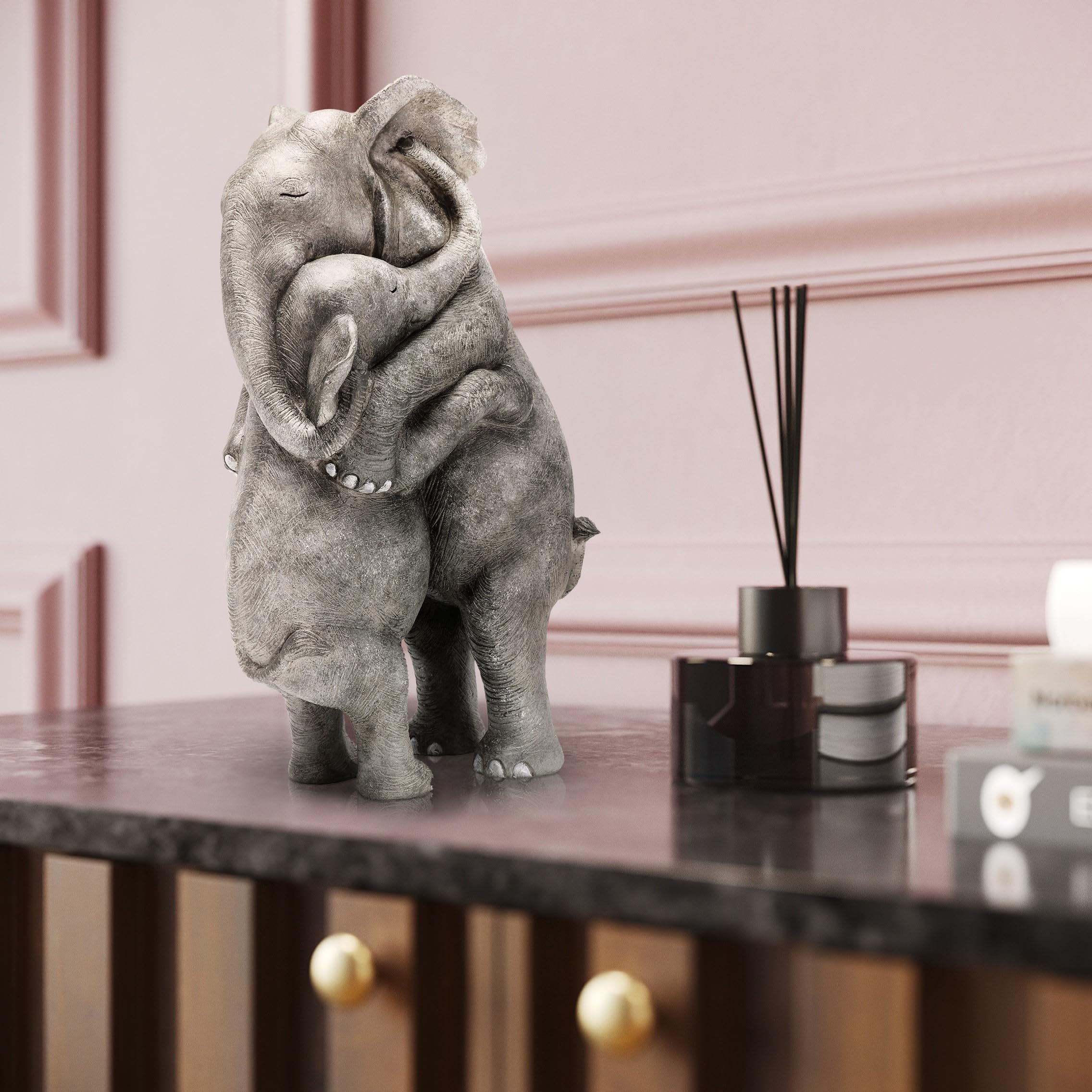 kare-design-deko-figur-elephant-hug-grau-36x22x15-cm image 2