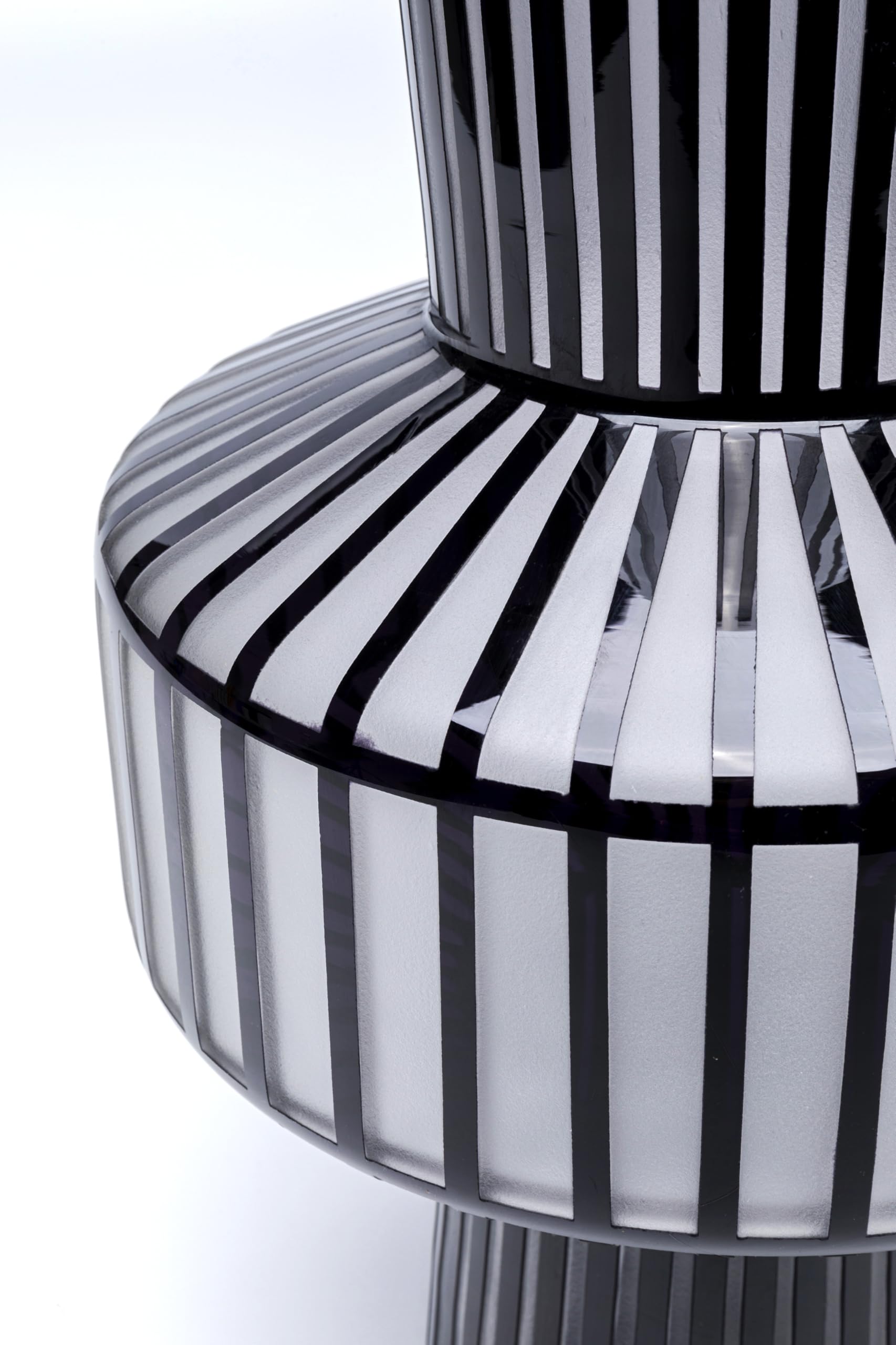 kare-design-vase-roulette-belly-schwarz-wei-glas-42-cm image 4
