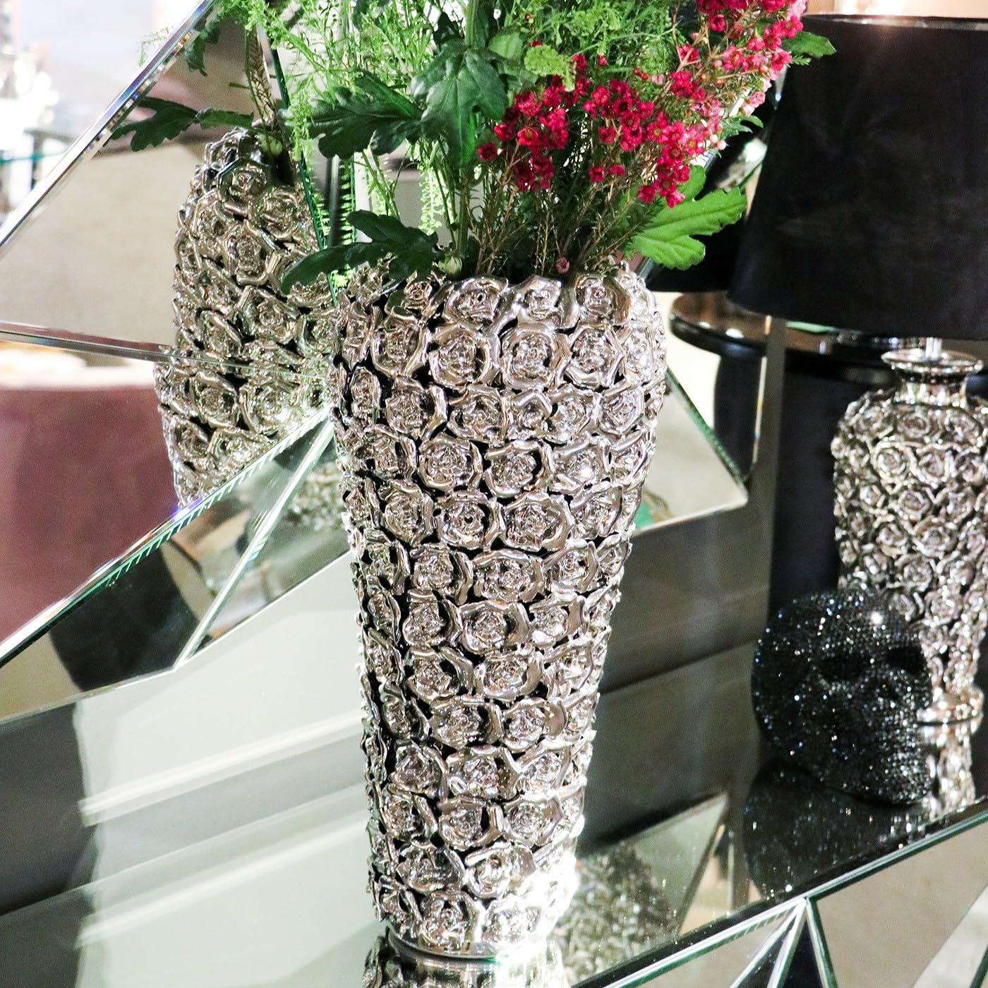kare-design-vase-rose-silber-blumenvase-mit-rosenmotiv-37-cm image 2