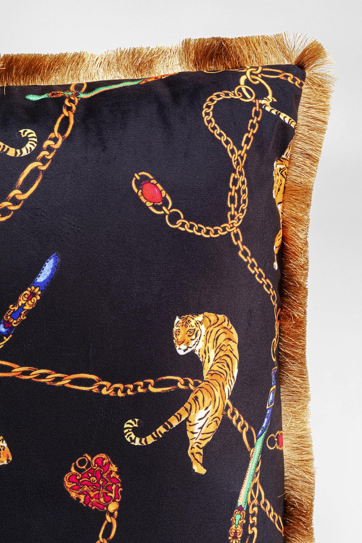 kare-design-kissen-tiger-chain-schwarz-45x45-cm-mit-fransen image 5