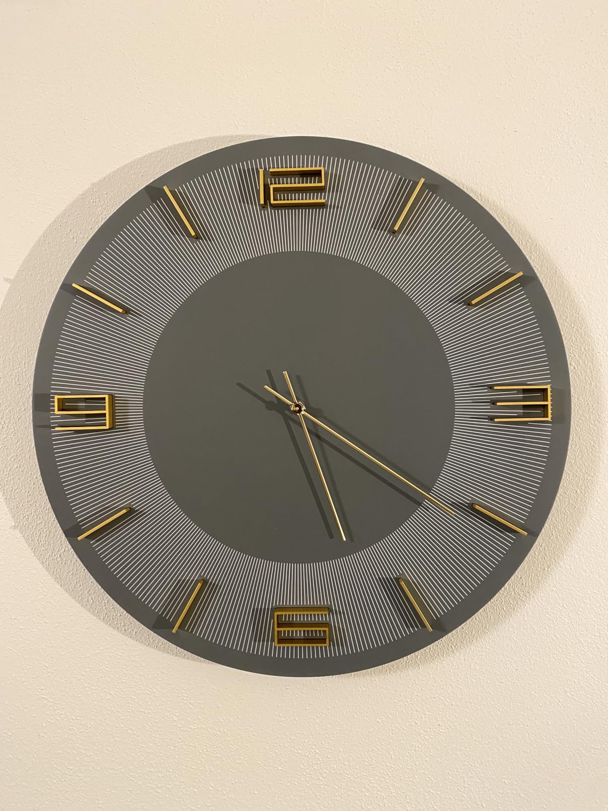 Gute Uhr fürs Büro