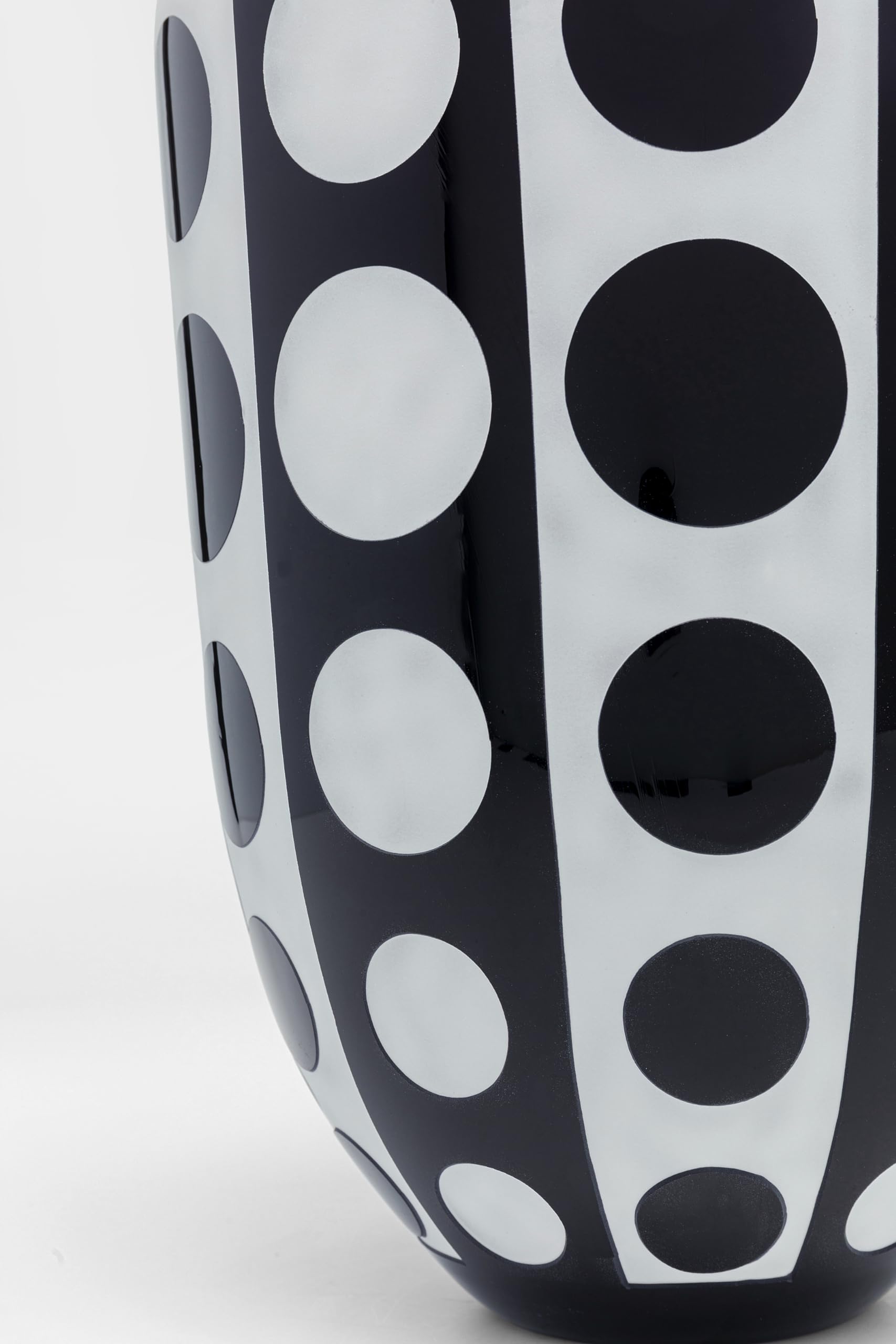 kare-design-vase-brillar-45-cm-glasvase-schwarz-wei-mit-polka-dots image 6