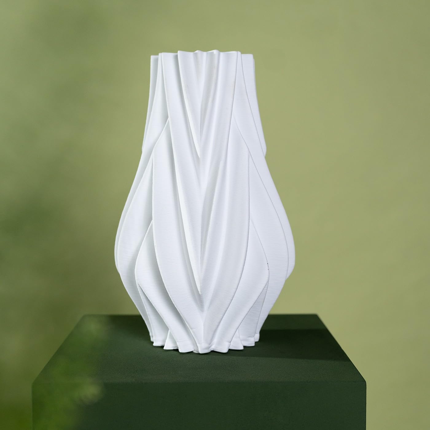 kare-design-vase-akira-wei-porzellan-34x22x22-cm-3d-optik image 4