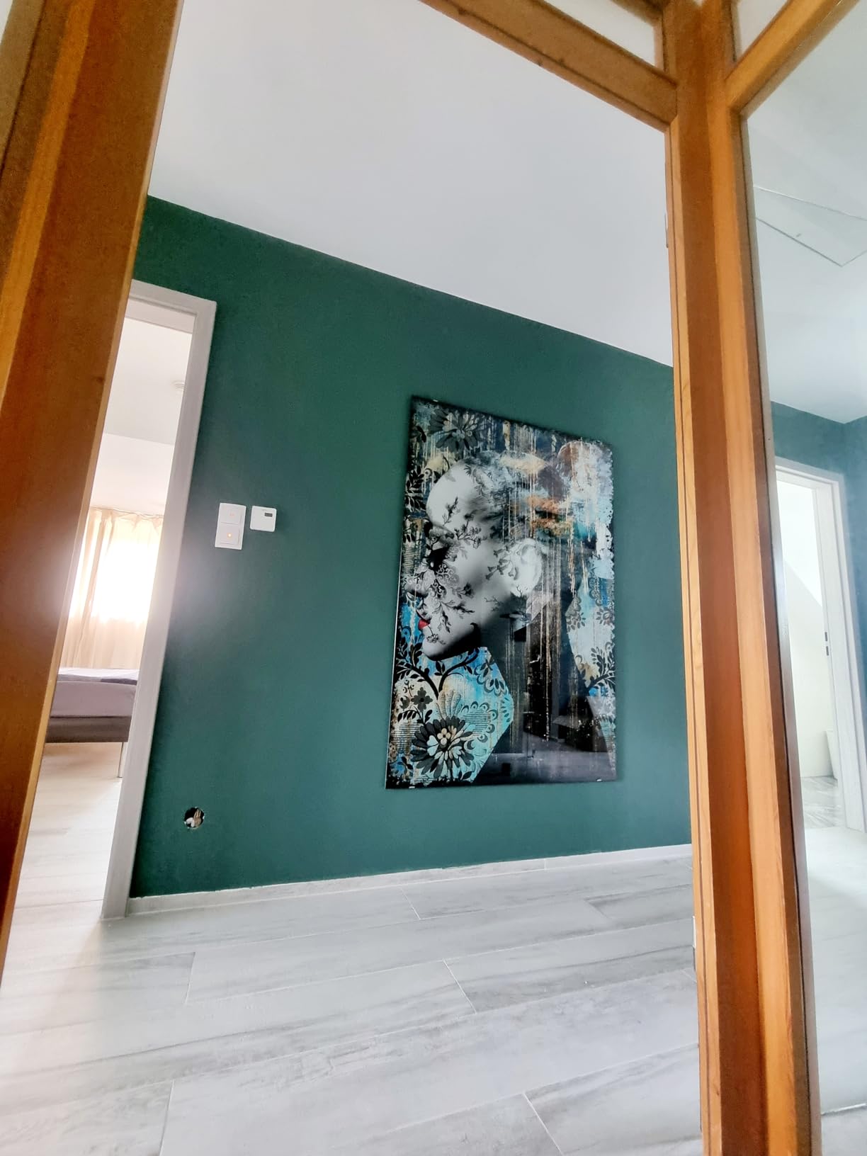 Galerie-Feeling im Schlafzimmer