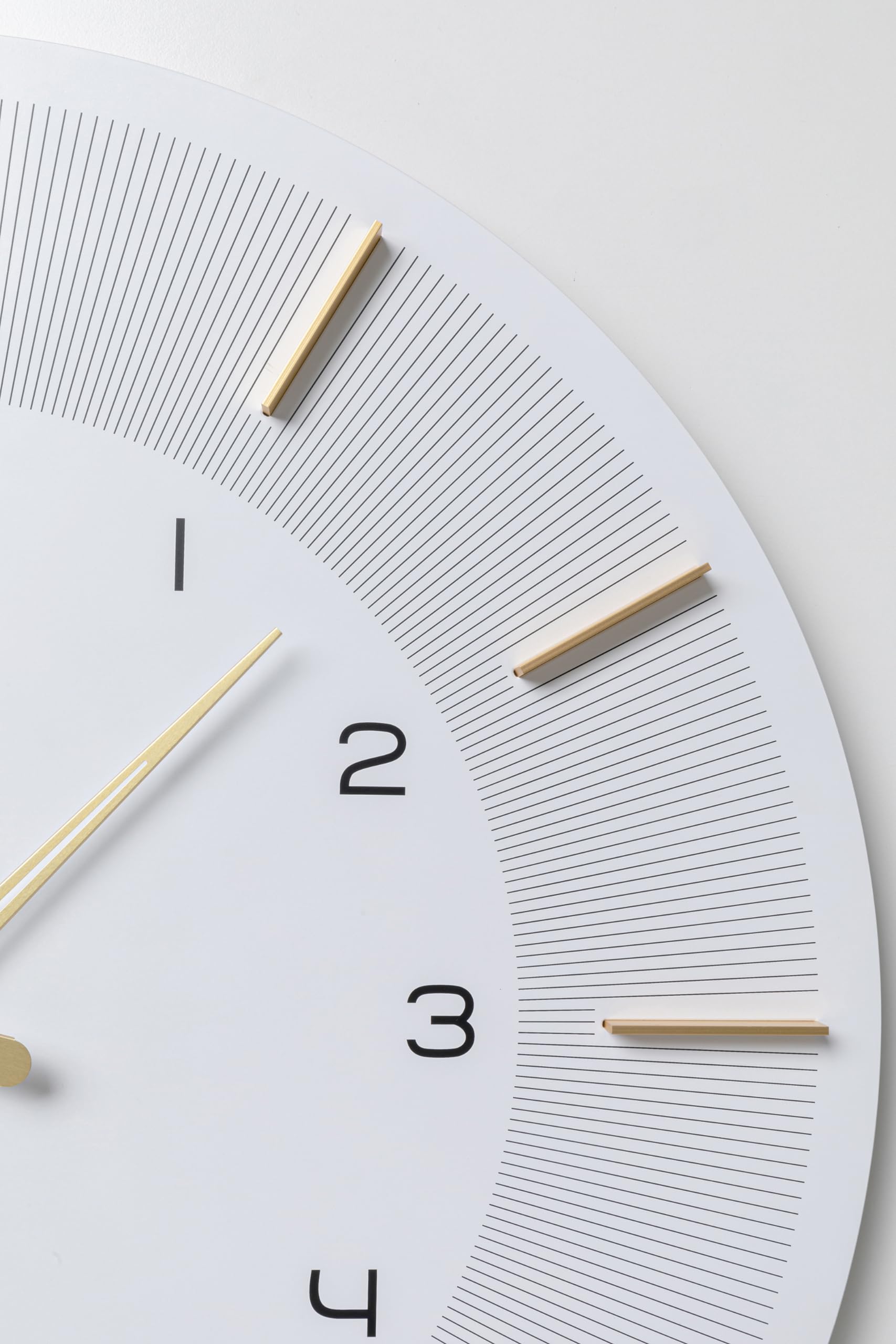 kare-design-wanduhr-lio-wei-60-cm-retro-quarzuhr image 5