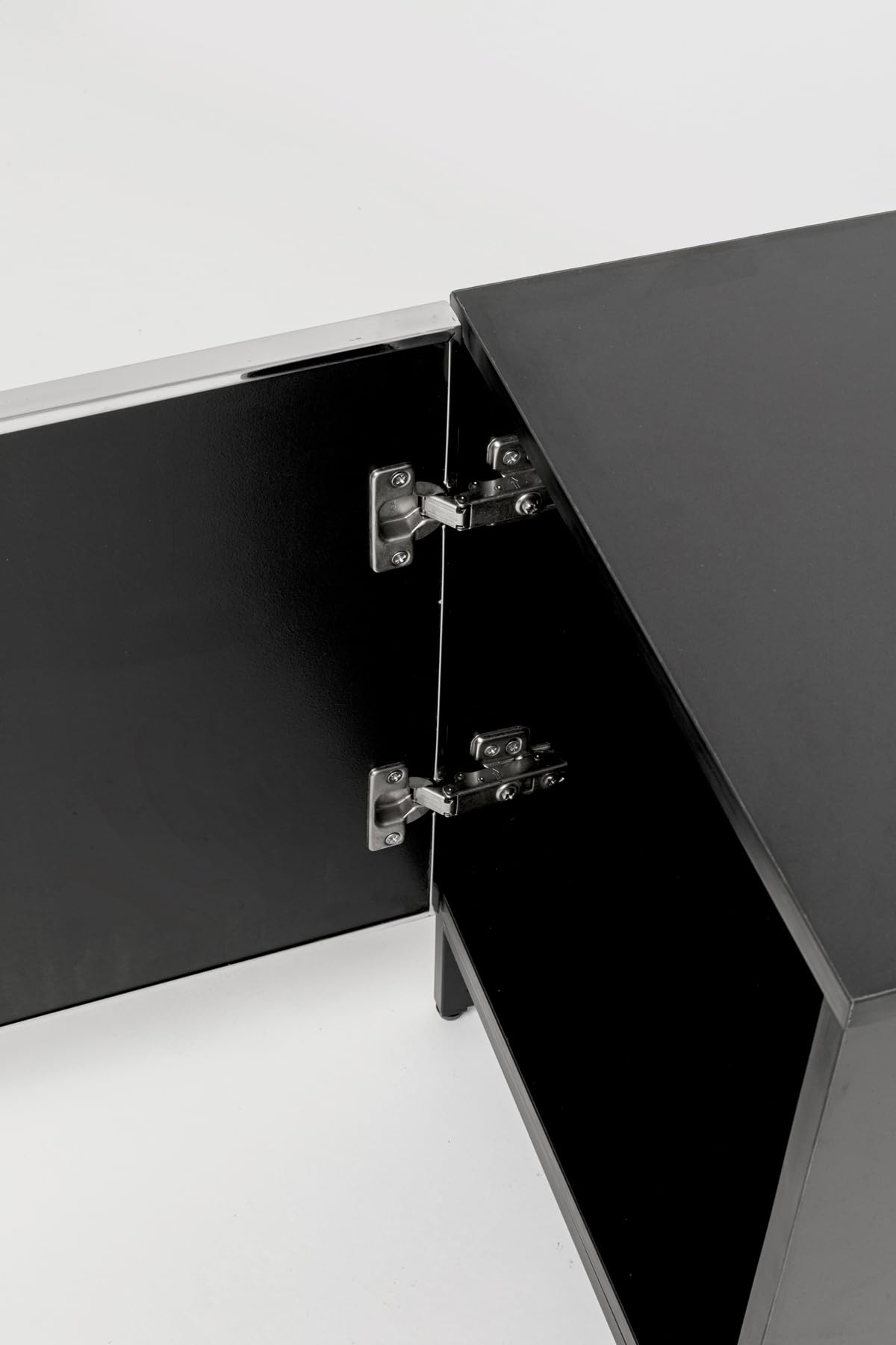 kare-design-carino-kommode-nachttisch-silber-schwarz-chrom-finish-50x40x39-cm-pu image 6