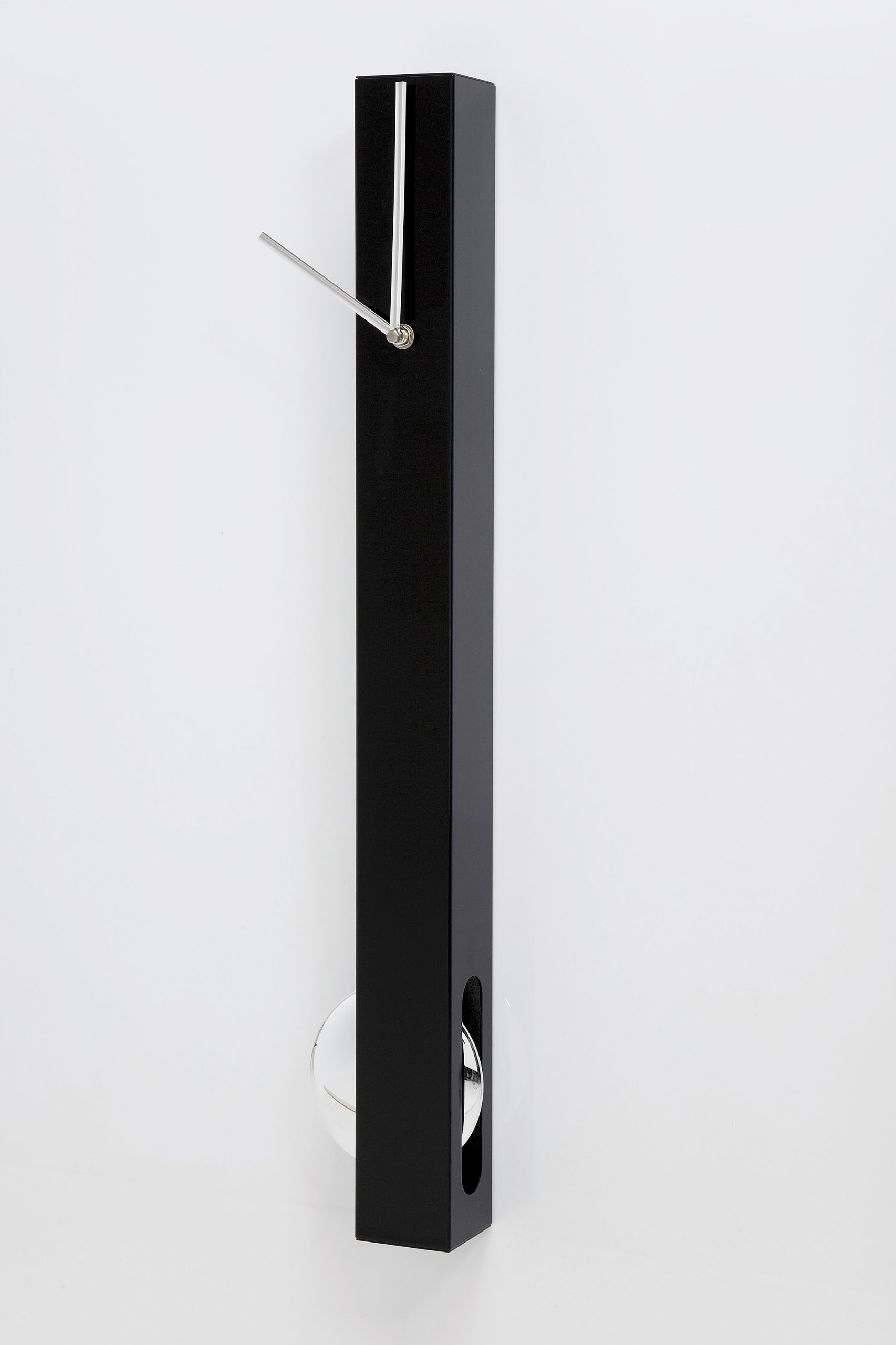 kare-design-wanduhr-pendulum-schwarz-silber-aluminium-65x6x6-cm image 3