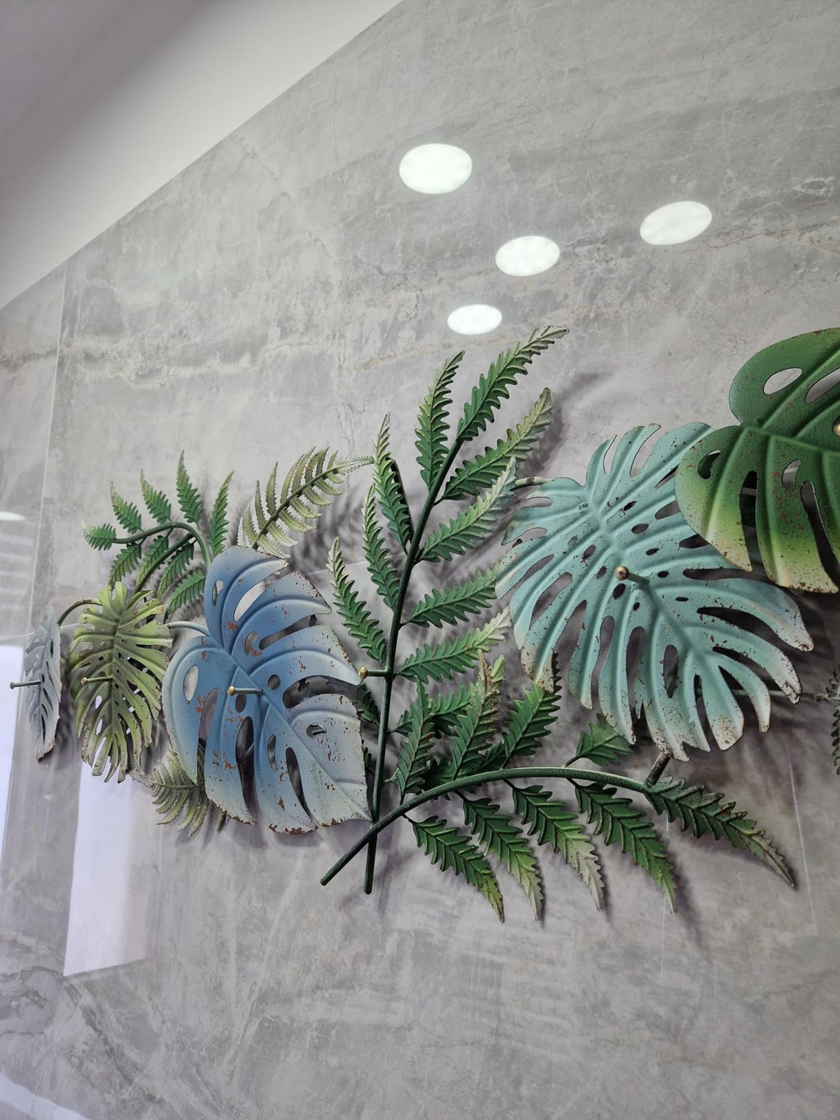 Tolles Design, Dübel fehlten